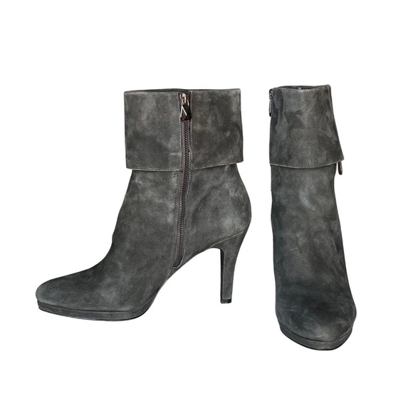 Tahari Gabe Grey Suede Heeled Ankle Boots With Box Size 10M - Picture 2 of 8